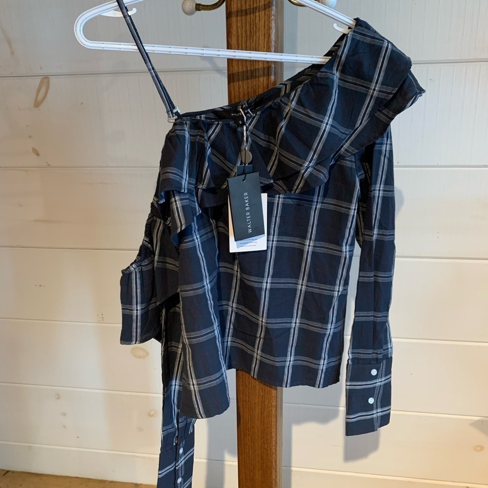 NEW  WITH TAGS Walter Baker Women’s Off One Shoulder Navy Plaid Top